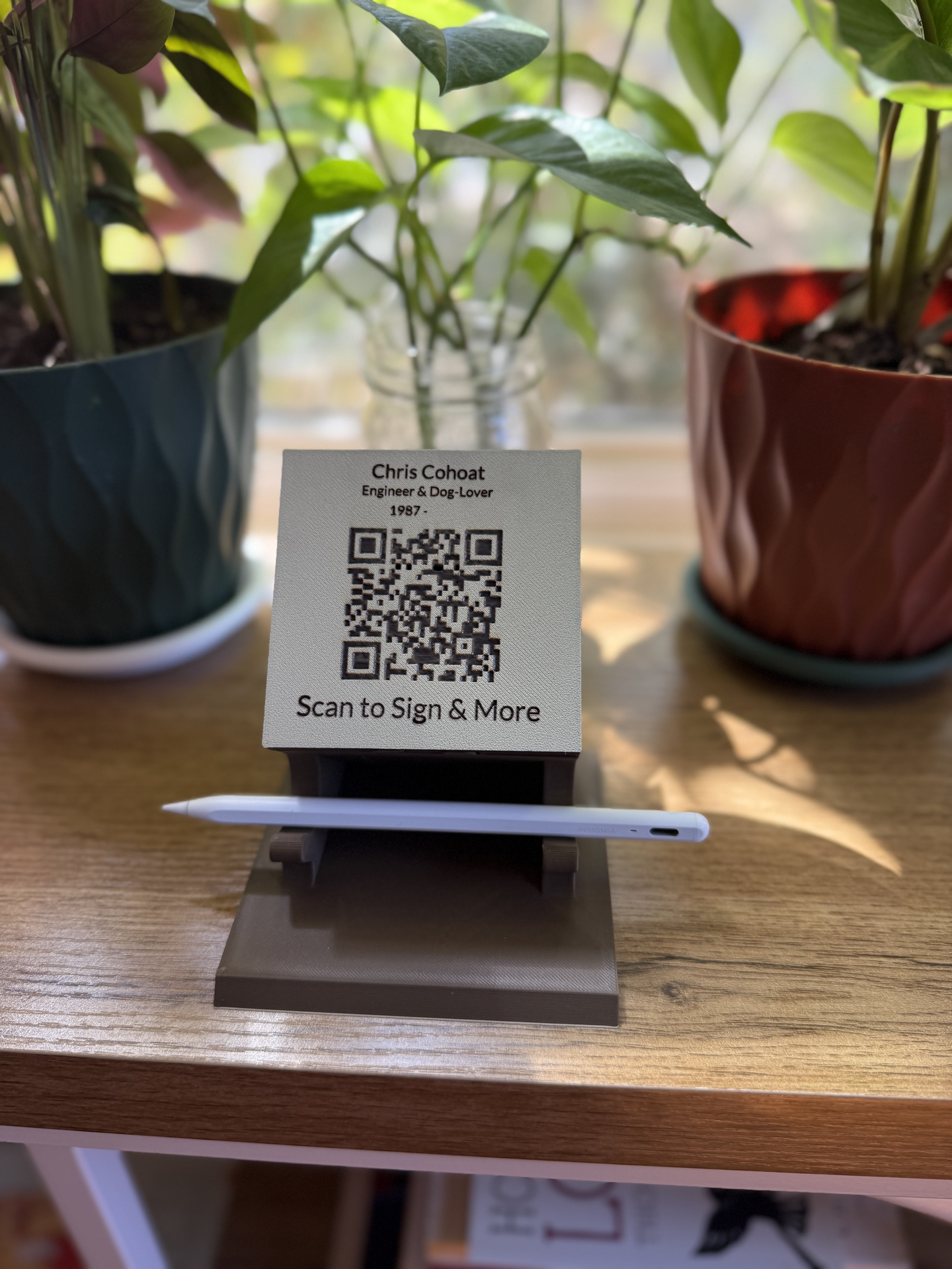 3D printed QR code stand
